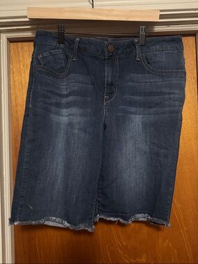 1822 Denim Bermuda length blue denim shorts/jorts sz 14